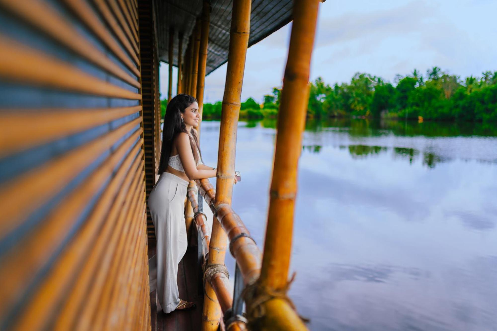 Hotel Yathra Houseboat Bentota Exterior foto