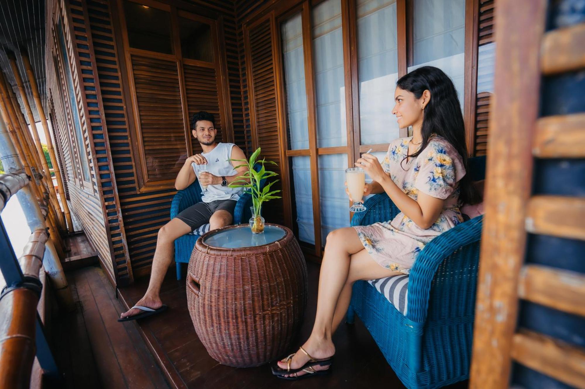 Hotel Yathra Houseboat Bentota Exterior foto